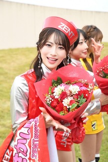 梨花さん着　BASERANGE バンブーリヨセル Tシャツ　DAF YELLOW 梨花さん着 BASERANGE バンブーリヨセル Tシャツ DAF YELLOW - メルカリ